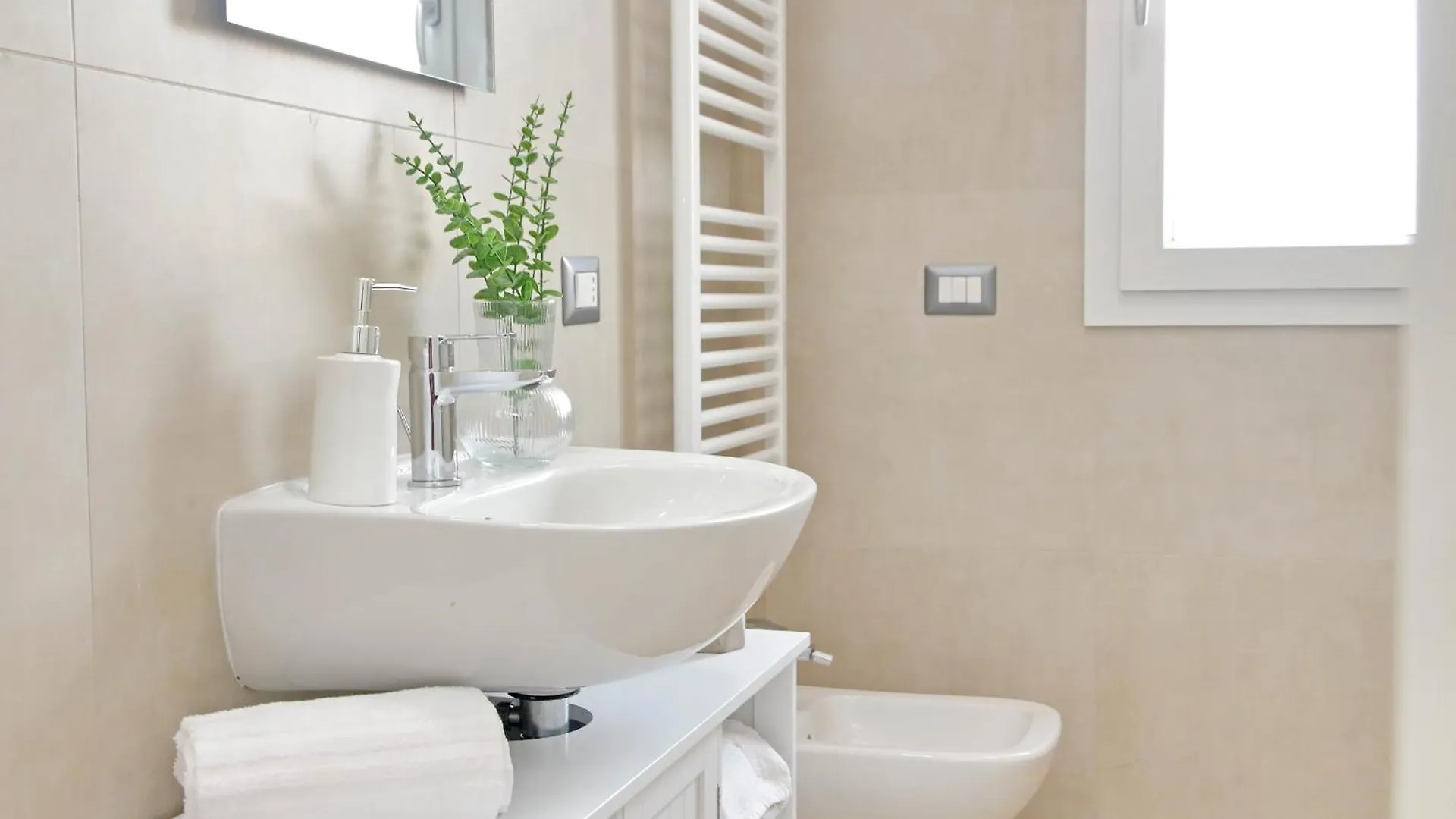 Apartment Andrea Home- Collegato A Roma E Aeroporto Fiumicino